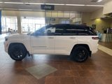 New 2025 Jeep Grand Cherokee Summit image 3