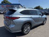 Used 2020 Toyota Highlander Platinum image 3