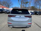 New 2025 Mitsubishi Outlander SE image 4