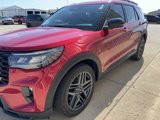Used 2025 Ford Explorer ST image 4