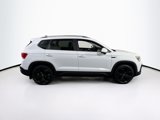 Used 2023 Volkswagen Taos SEL image 4
