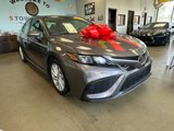 Used 2022 Toyota Camry SE image 2