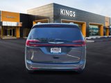 Used 2021 Chrysler Pacifica Touring-L image 5