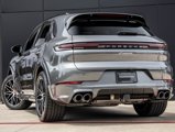 Certified 2025 Porsche Cayenne image 3
