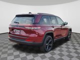 Used 2024 Jeep Grand Cherokee Limited w/ Black Appearance Package image 4