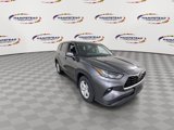 Used 2024 Toyota Highlander LE image 2