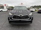 New 2025 Toyota Highlander XLE image 2