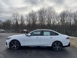 New 2025 BMW 550e xDrive w/ Premium Package image 2