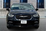 Used 2024 Chrysler Pacifica Touring-L image 3