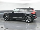 Used 2024 Volvo XC40 B5 Plus image 5