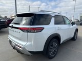 New 2025 Nissan Pathfinder SL w/ SL Premium Package image 5