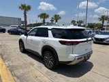 New 2025 Nissan Pathfinder SL image 4