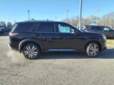 New 2025 Nissan Pathfinder Platinum image 2