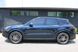 Used 2023 Porsche Cayenne image 2