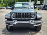 New 2025 Jeep Gladiator Sport image 2