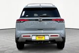 New 2025 Nissan Pathfinder Platinum image 4