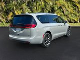 Used 2022 Chrysler Pacifica Touring-L w/ S Appearance Package image 5