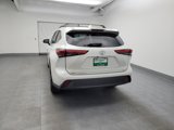 Used 2020 Toyota Highlander LE image 6