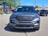 Used 2022 Ford Explorer XLT w/ Equipment Group 202A image 2