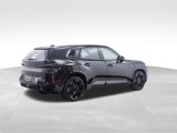 New 2025 BMW XM image 5