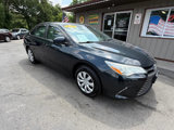 Used 2017 Toyota Camry LE image 2