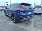 Used 2022 Nissan Rogue SV image 2