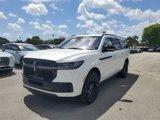 New 2025 Lincoln Navigator L Reserve image 2