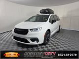 New 2025 Chrysler Pacifica Select image 3