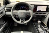 Used 2025 Toyota Camry SE image 5