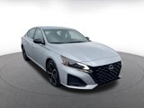Used 2025 Nissan Altima 2.5 SR image 3