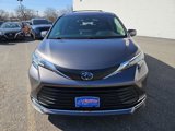 Used 2023 Toyota Sienna XLE image 3