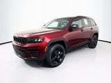 Used 2024 Jeep Grand Cherokee Altitude image 3