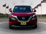 Used 2021 Nissan Rogue SV image 2