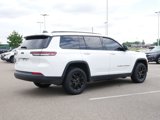 Used 2024 Jeep Grand Cherokee L Laredo image 4