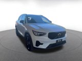 Used 2024 Volvo XC40 B5 Core image 3