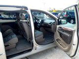 Used 2014 Chrysler Town & Country Touring image 6