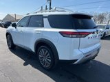 New 2025 Nissan Pathfinder SL w/ SL Premium Package image 3