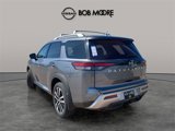 New 2025 Nissan Pathfinder Platinum image 3