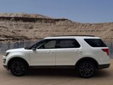 Used 2017 Ford Explorer XLT w/ Equipment Group 202A image 4