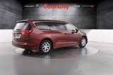 Certified 2023 Chrysler Voyager LX image 3