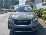 Used 2023 Chrysler Pacifica Touring-L image 3
