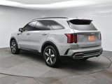 Used 2023 Kia Sorento EX image 3