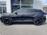 Certified 2022 Volkswagen Atlas Cross Sport SE w/ Black Wheel Package image 2