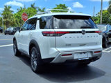 New 2025 Nissan Pathfinder SL image 4