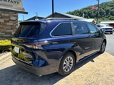 Used 2024 Toyota Sienna LE image 5