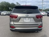 Used 2019 Kia Sorento FWD V6 image 4