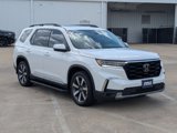 Used 2023 Honda Pilot Elite image 3