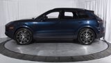 Used 2025 Porsche Cayenne E-Hybrid image 2
