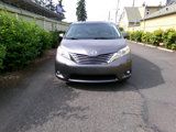 Used 2011 Toyota Sienna XLE image 2
