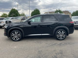 New 2025 Nissan Pathfinder Platinum image 2